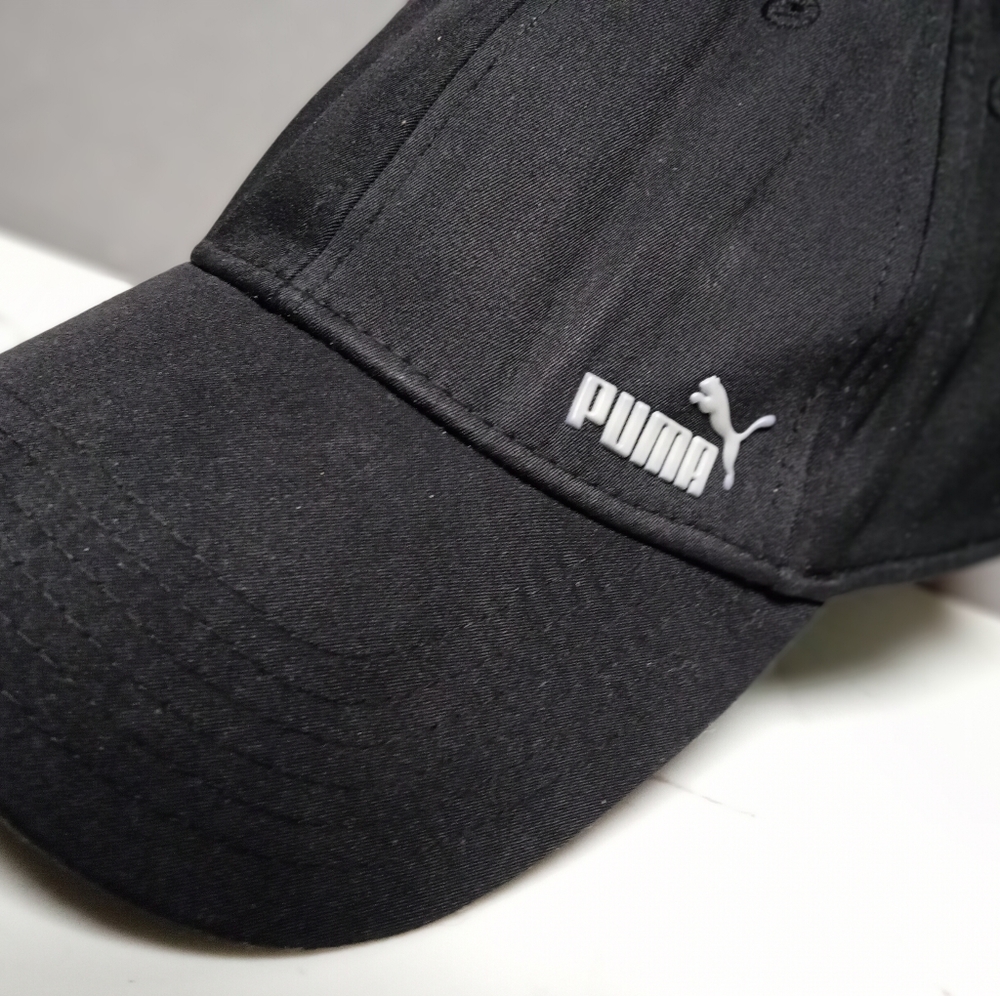 Black unisex PUMA hat